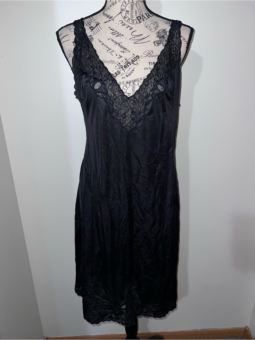 VTG Contessa Black Lace Trim Full Slip Antron III Nylon Sz Medium